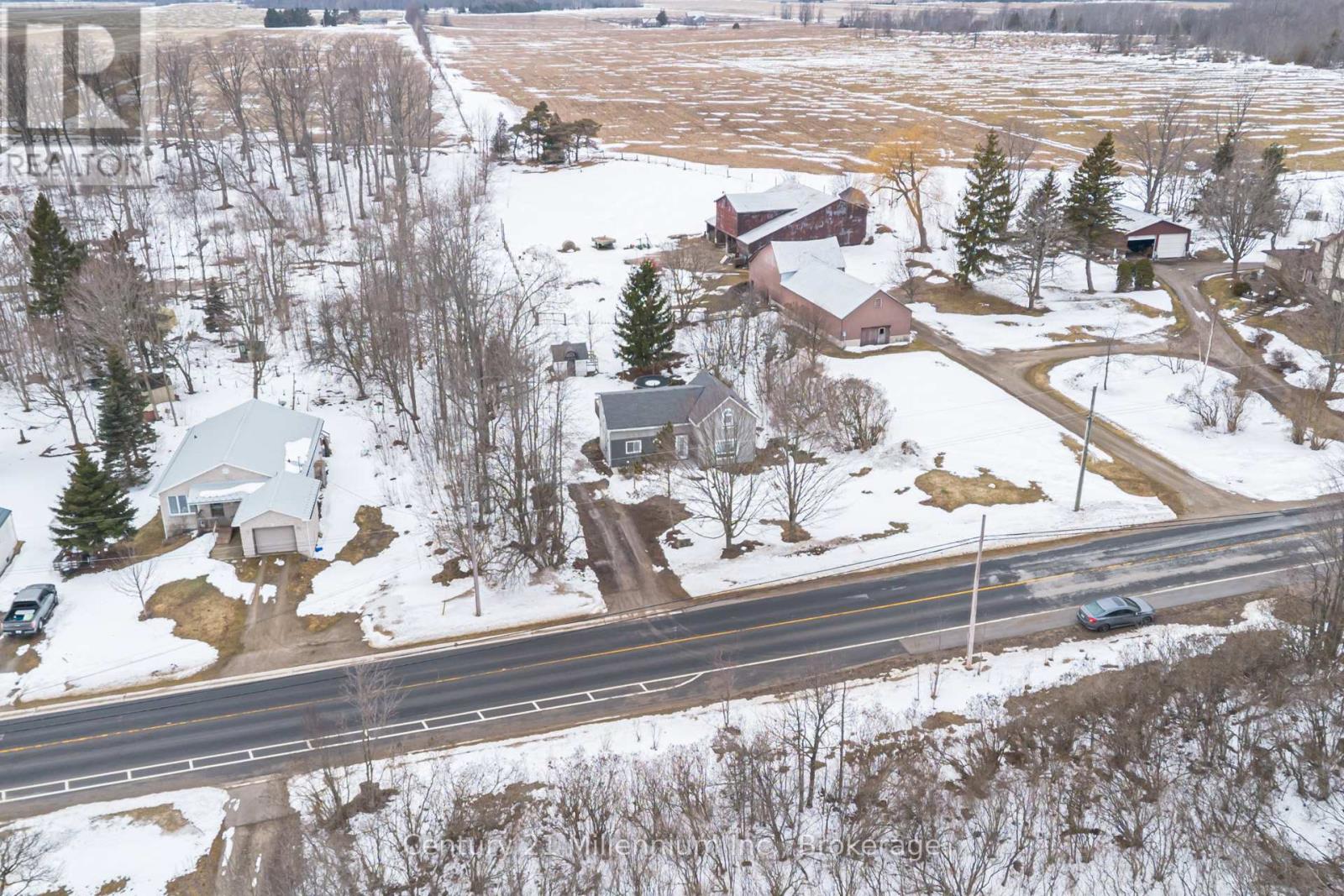 124 Main Street, Northern Bruce Peninsula, Ontario  N0H 1W0 - Photo 46 - X12923760