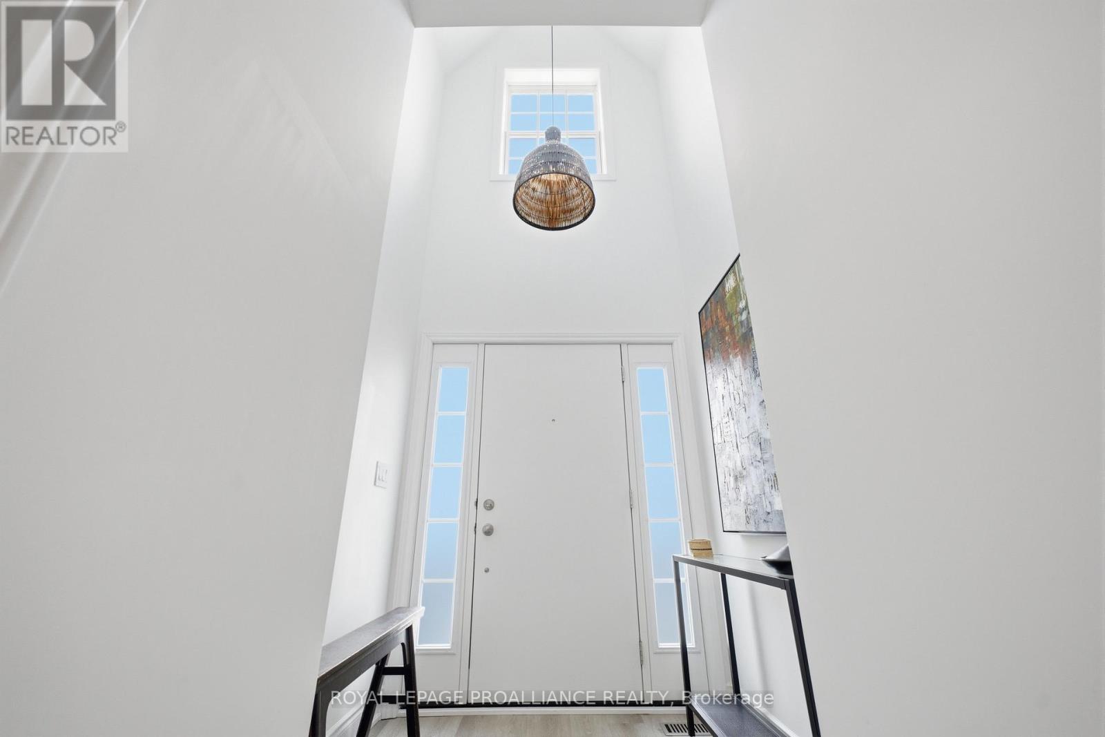 883 Ernest Allen Boulevard, Cobourg, Ontario  K9A 1W9 - Photo 5 - X12923600