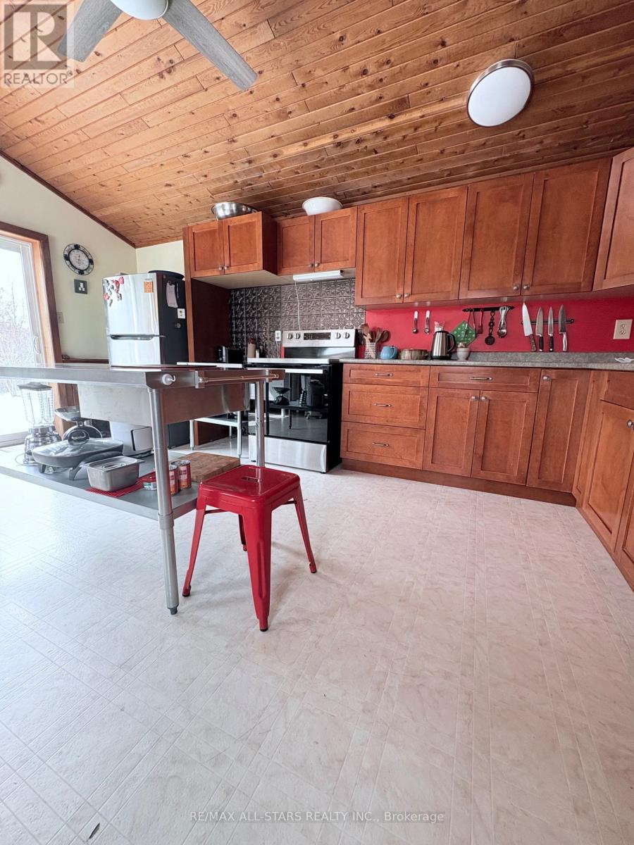 412 Cooper Road, Madoc, Ontario  K0K 2K0 - Photo 10 - X12923622