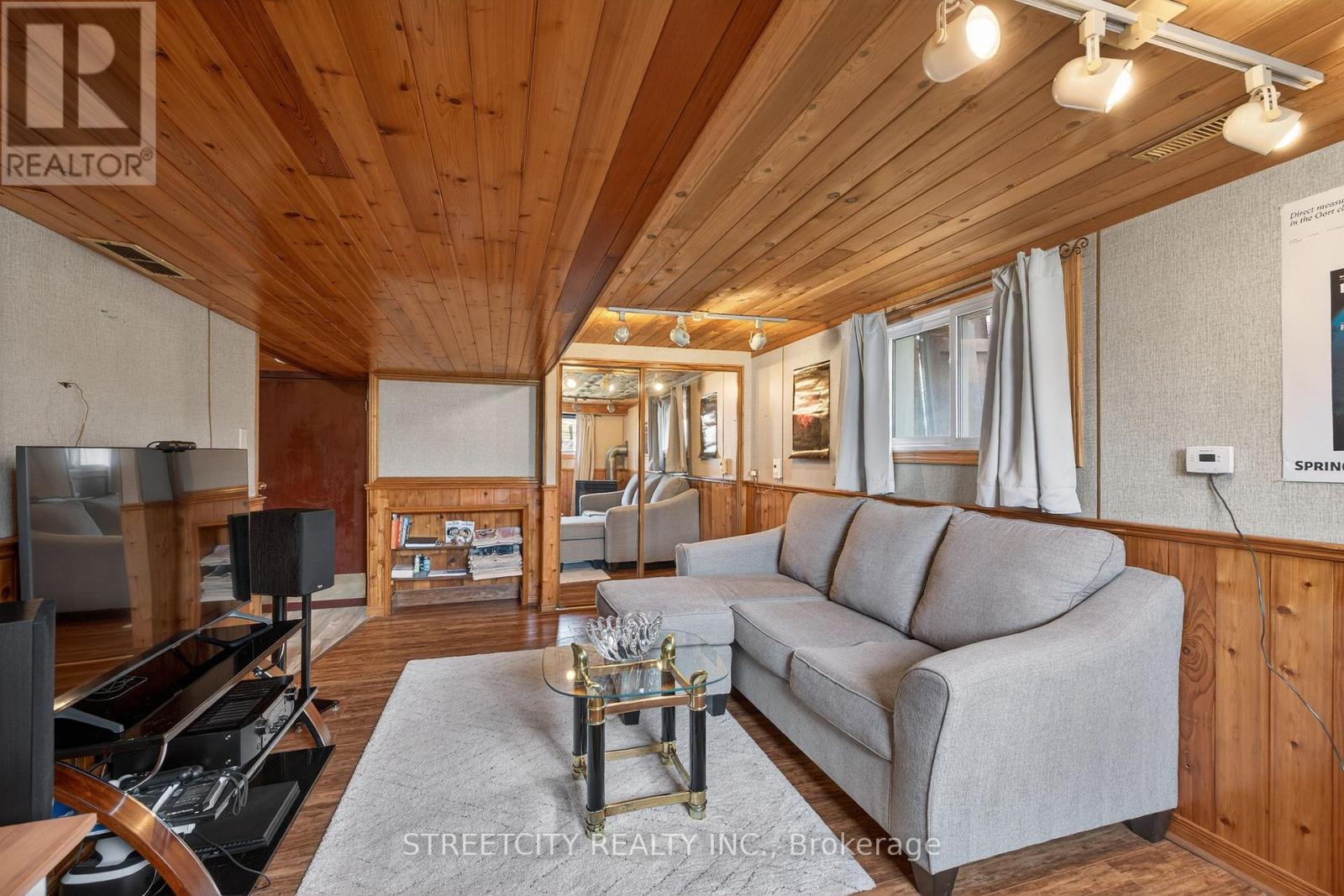 14 Nicholas Crescent, London South, Ontario  N6E 2E9 - Photo 27 - X12923708