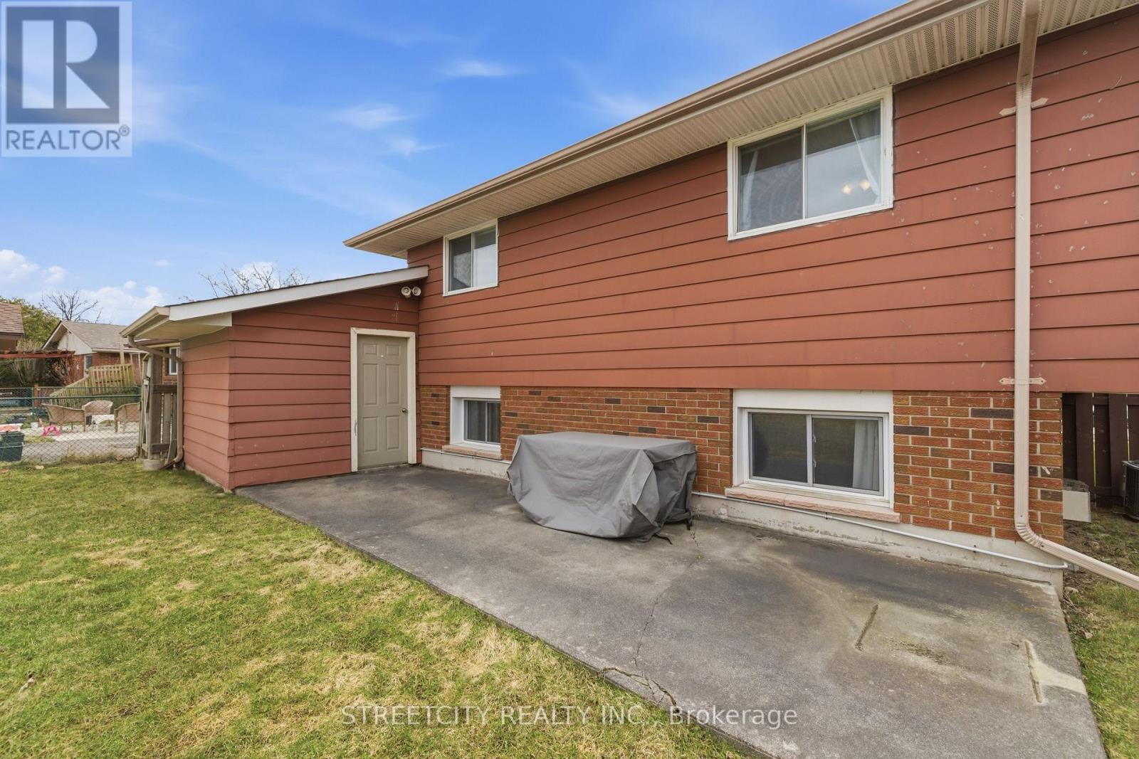 14 Nicholas Crescent, London South, Ontario  N6E 2E9 - Photo 39 - X12923708