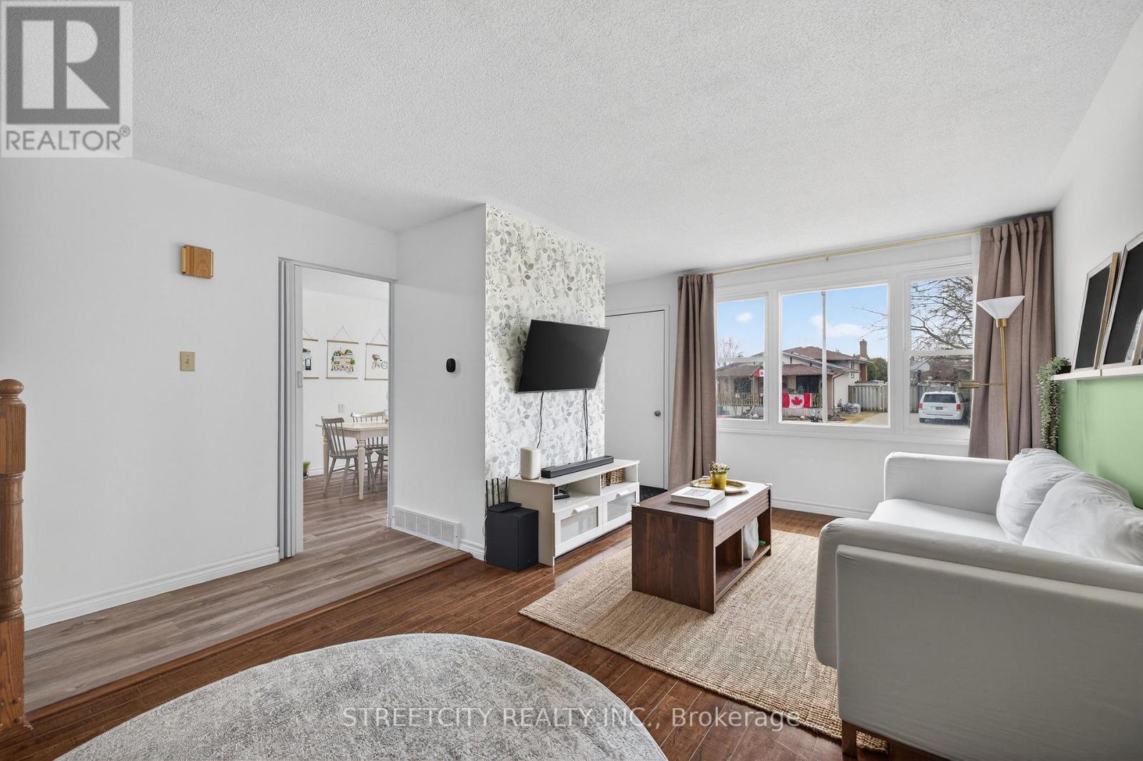 14 Nicholas Crescent, London South, Ontario  N6E 2E9 - Photo 6 - X12923708