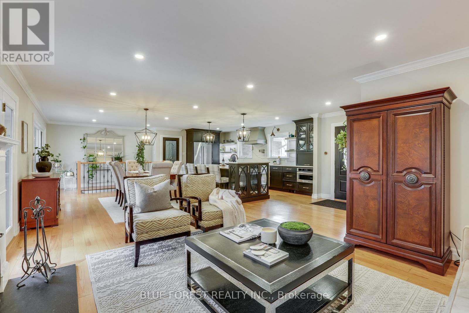 30 Franklin Avenue, London South, Ontario  N6C 2G7 - Photo 8 - X12923746