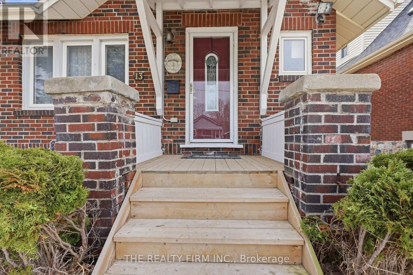 13 Major Street, London East, Ontario  N5Z 1E1 - Photo 5 - X12923840