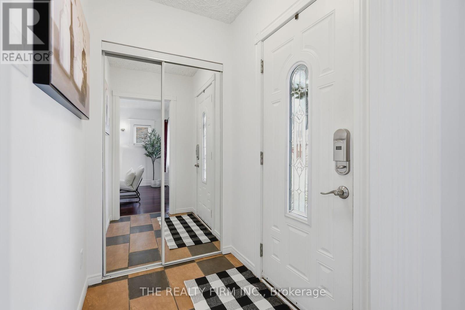 13 Major Street, London East, Ontario  N5Z 1E1 - Photo 6 - X12923840