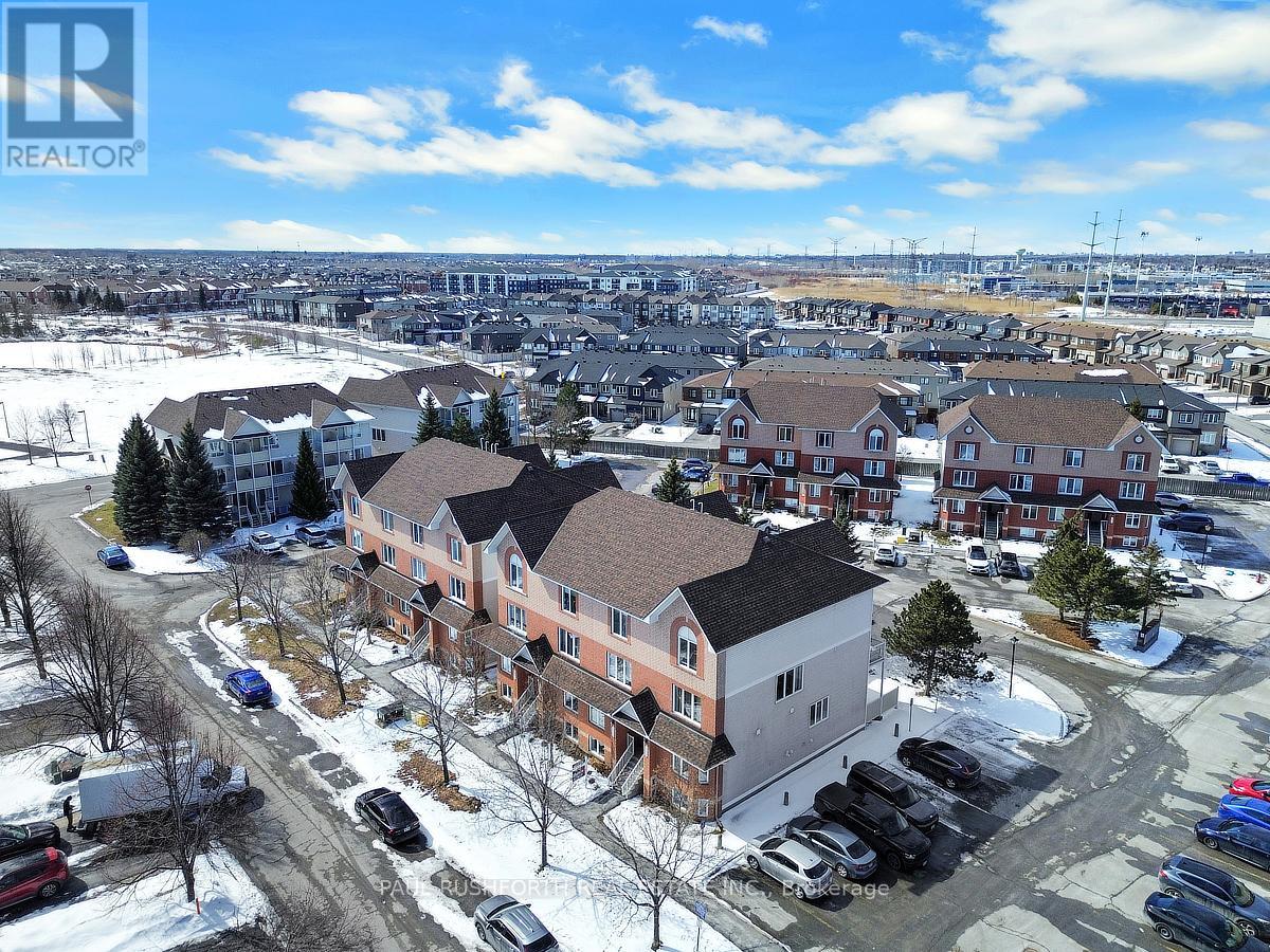 2232 Bois Vert Place, Ottawa, Ontario  K4A 4T7 - Photo 2 - X12923696