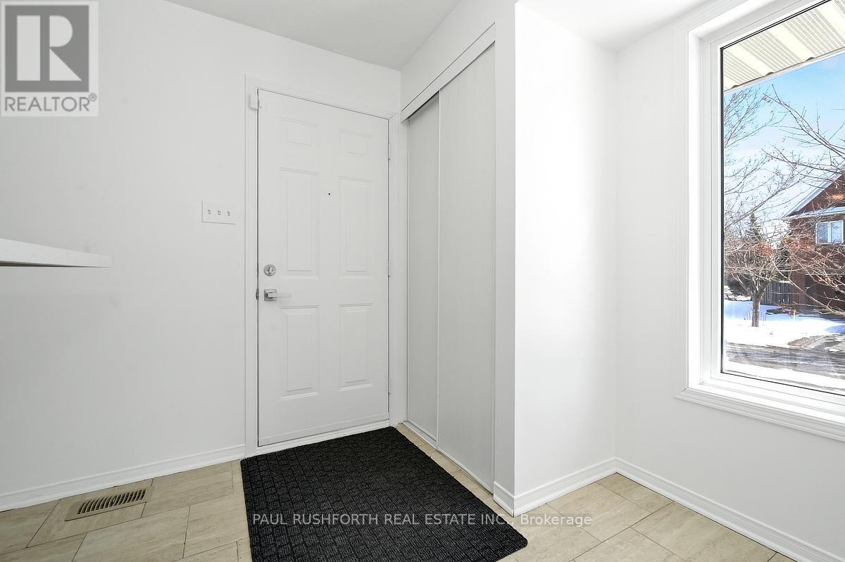 2232 Bois Vert Place, Ottawa, Ontario  K4A 4T7 - Photo 3 - X12923696