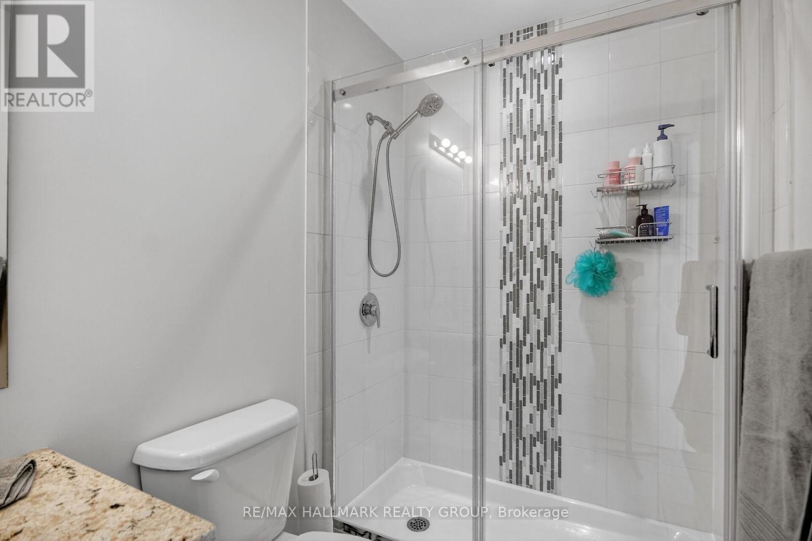 Unit F - 849 Blackcomb Private, Ottawa, Ontario  K1G 4E4 - Photo 18 - X12923740