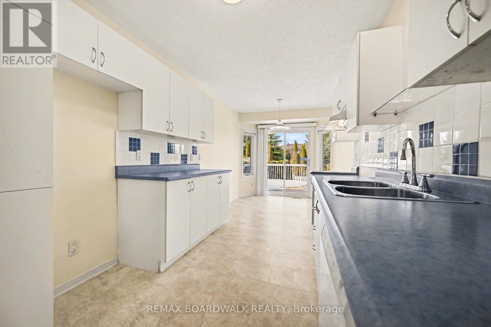 402 Flora Street, Carleton Place, Ontario  K7C 3M9 - Photo 13 - X12923784