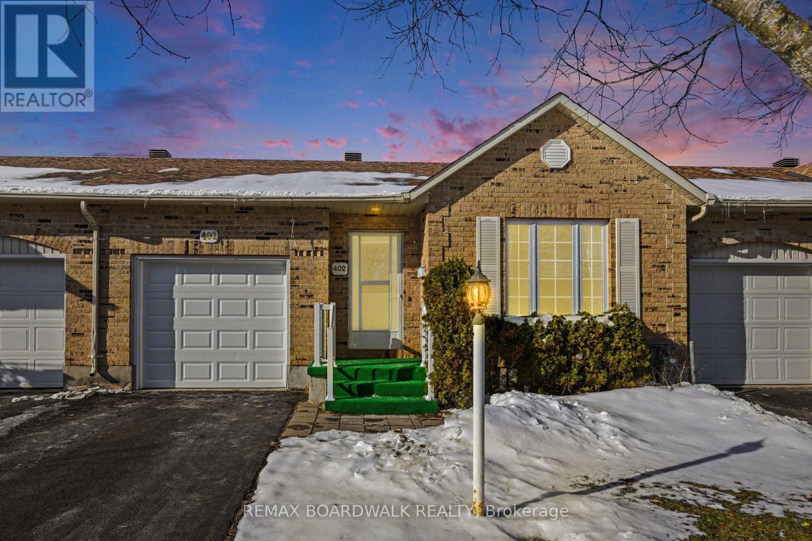 402 Flora Street, Carleton Place, Ontario  K7C 3M9 - Photo 2 - X12923784