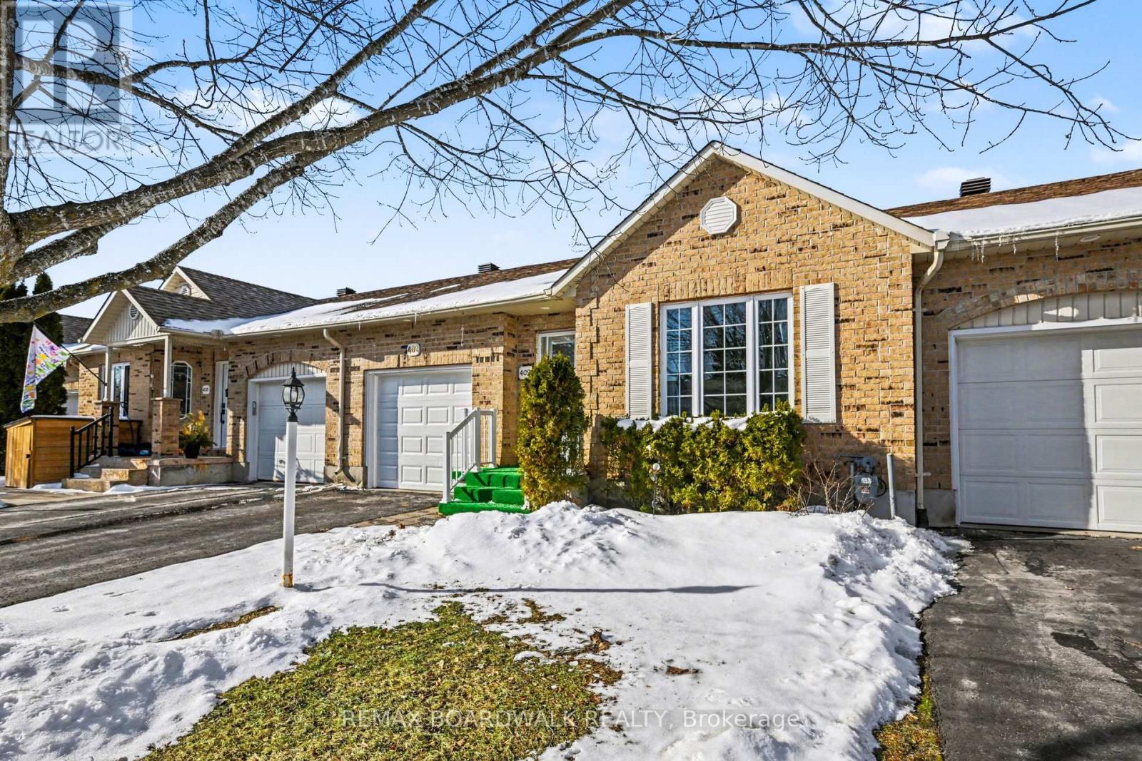 402 Flora Street, Carleton Place, Ontario  K7C 3M9 - Photo 3 - X12923784