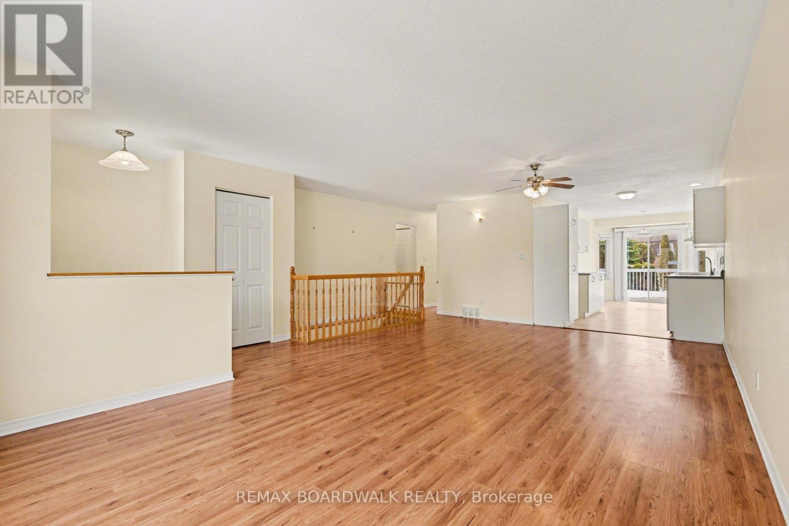 402 Flora Street, Carleton Place, Ontario  K7C 3M9 - Photo 8 - X12923784