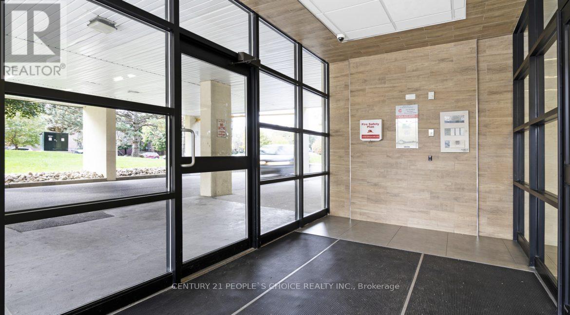 204 - 21 Welsford Gardens, Toronto, Ontario  M3A 2P6 - Photo 2 - C12923530