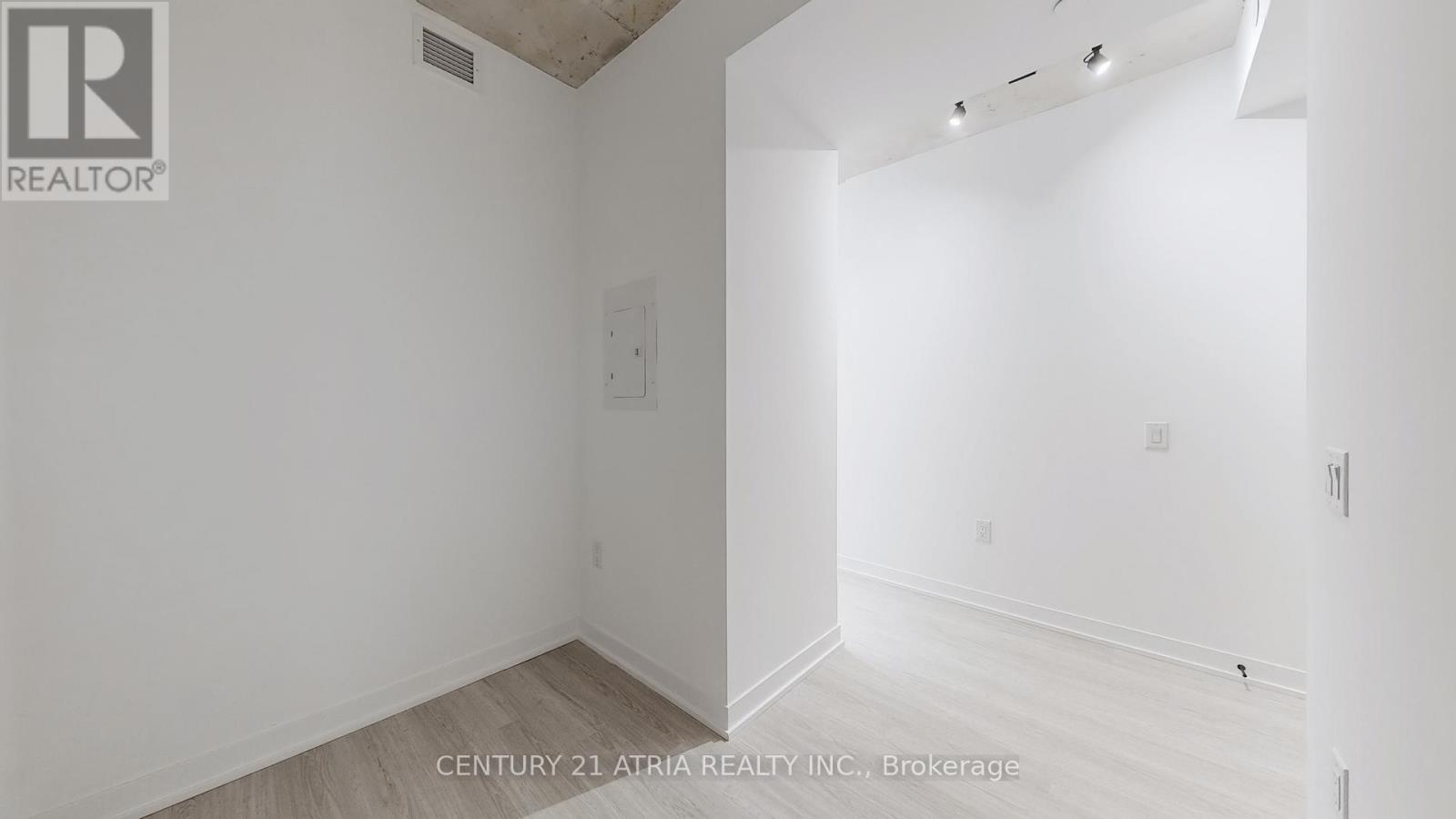 513 - 195 Mccaul Street, Toronto, Ontario  M5T 1W6 - Photo 16 - C12923558