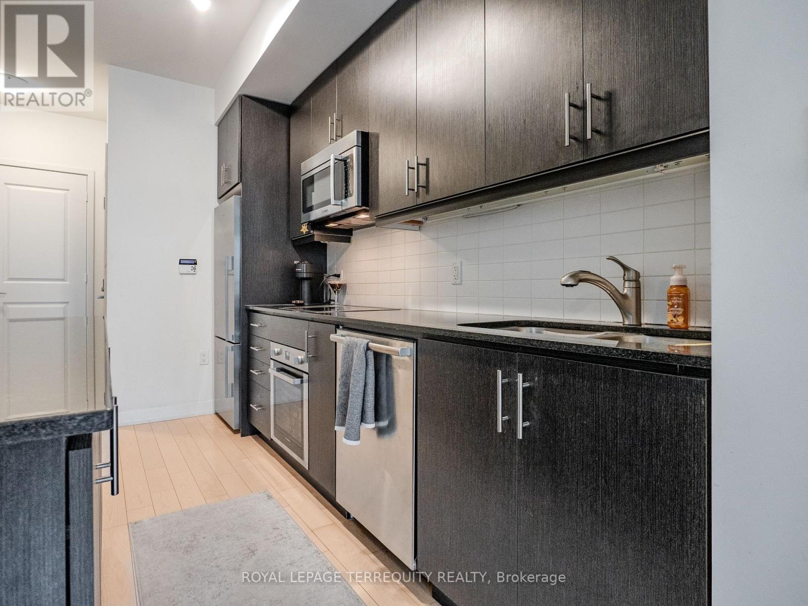 1009 - 1 The Esplanade, Toronto, Ontario  M5E 0A8 - Photo 13 - C12923586