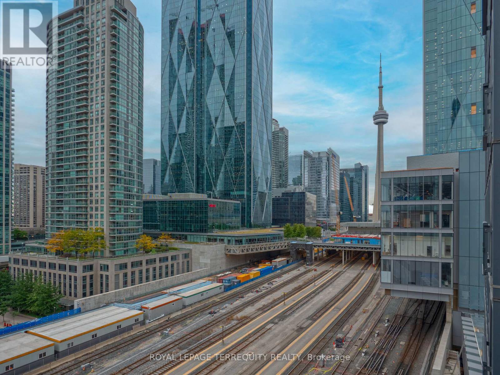 1009 - 1 The Esplanade, Toronto, Ontario  M5E 0A8 - Photo 36 - C12923586