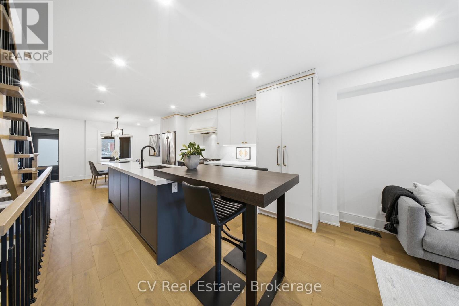 324 Winona Drive, Toronto, Ontario  M6C 3T1 - Photo 10 - C12923724