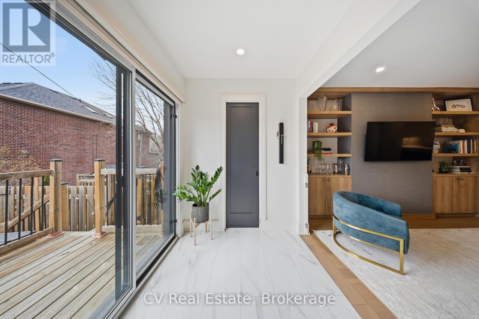 324 Winona Drive, Toronto, Ontario  M6C 3T1 - Photo 15 - C12923724