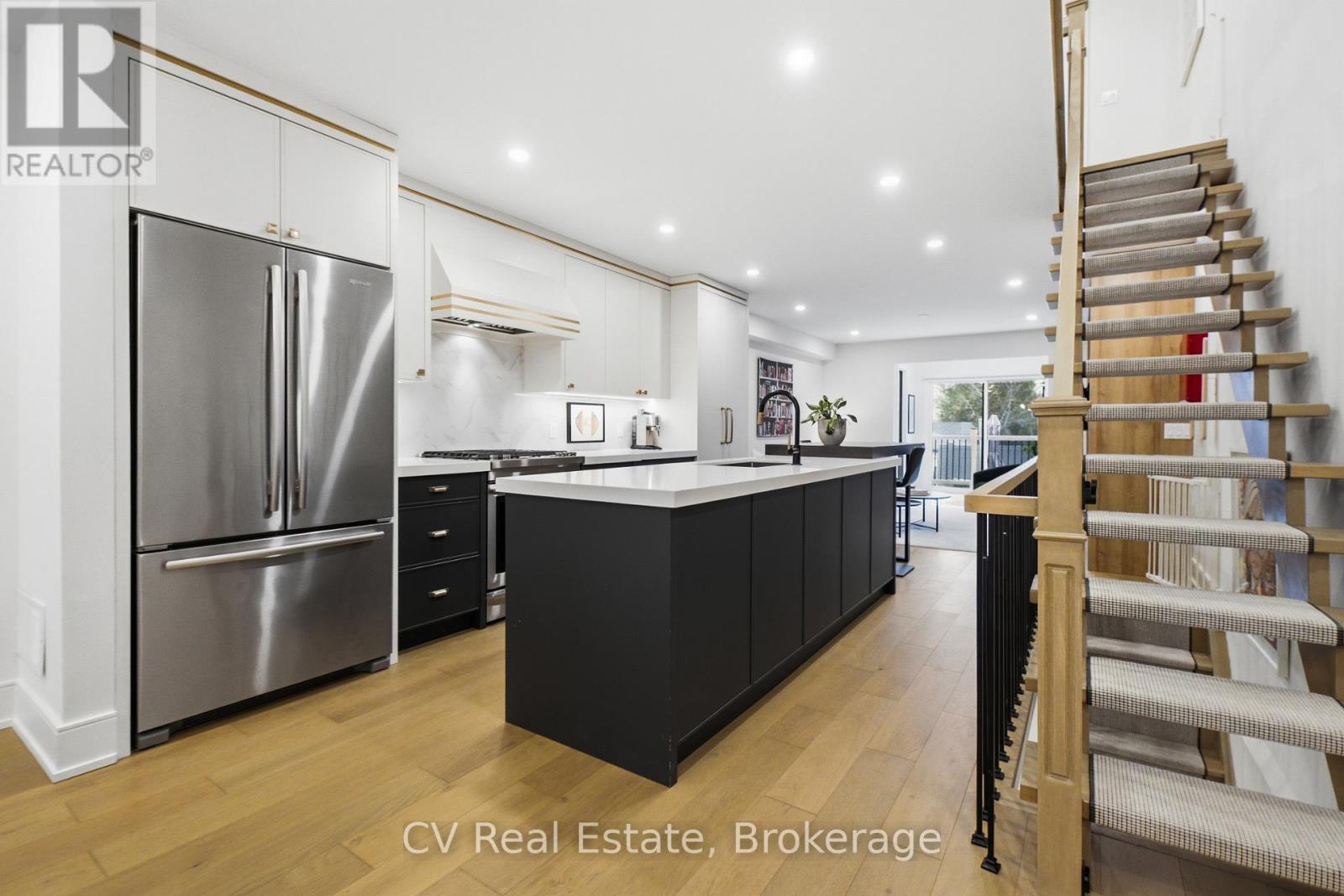 324 Winona Drive, Toronto, Ontario  M6C 3T1 - Photo 6 - C12923724