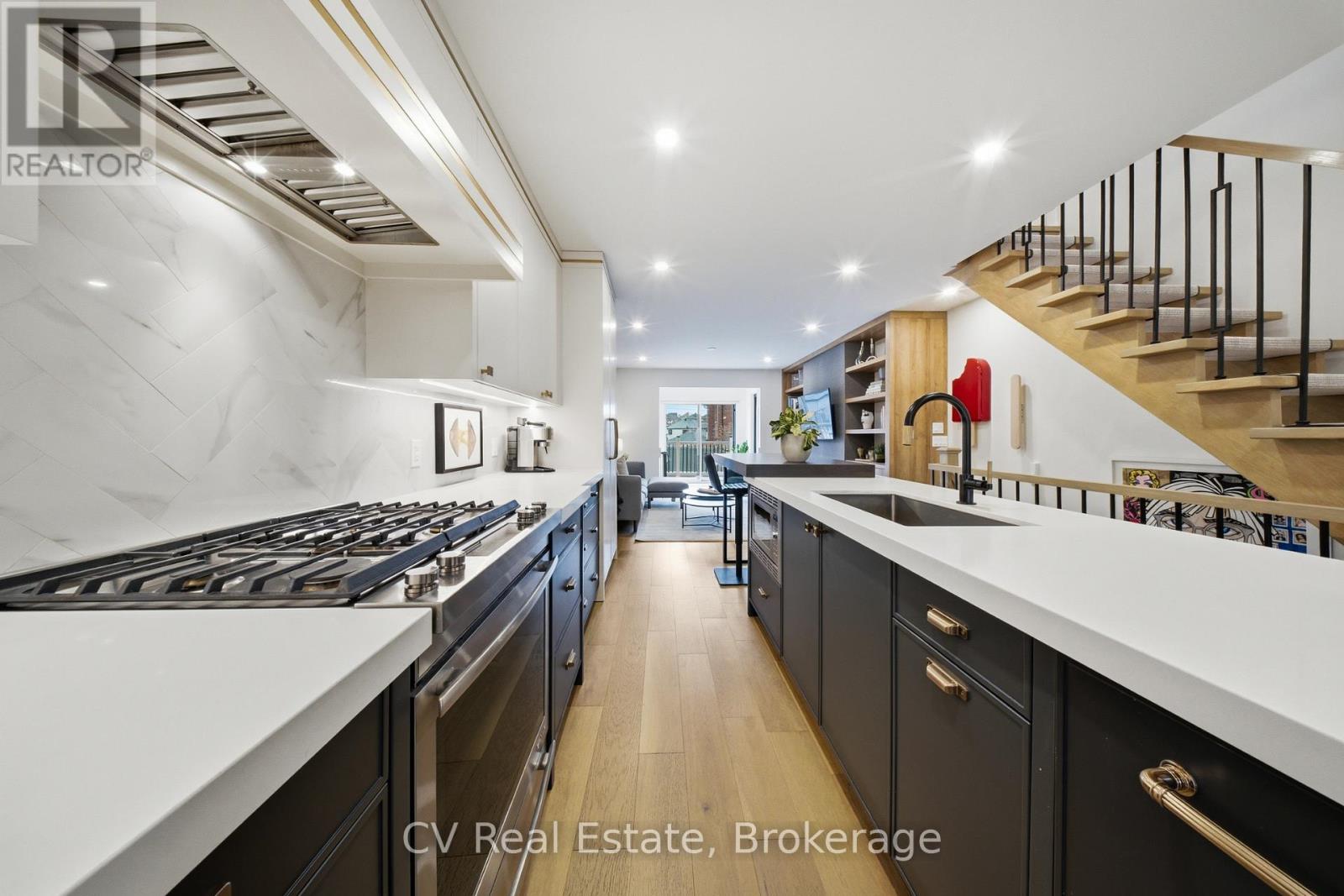 324 Winona Drive, Toronto, Ontario  M6C 3T1 - Photo 8 - C12923724