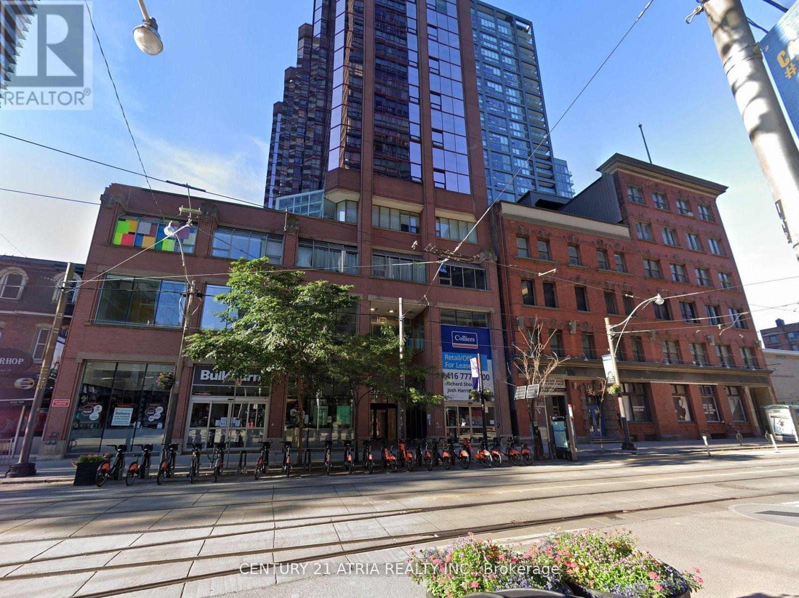 Parking - 393 King Street W, Toronto (Waterfront Communities), Ontario  M5V 3G8 - Photo 2 - C12923782
