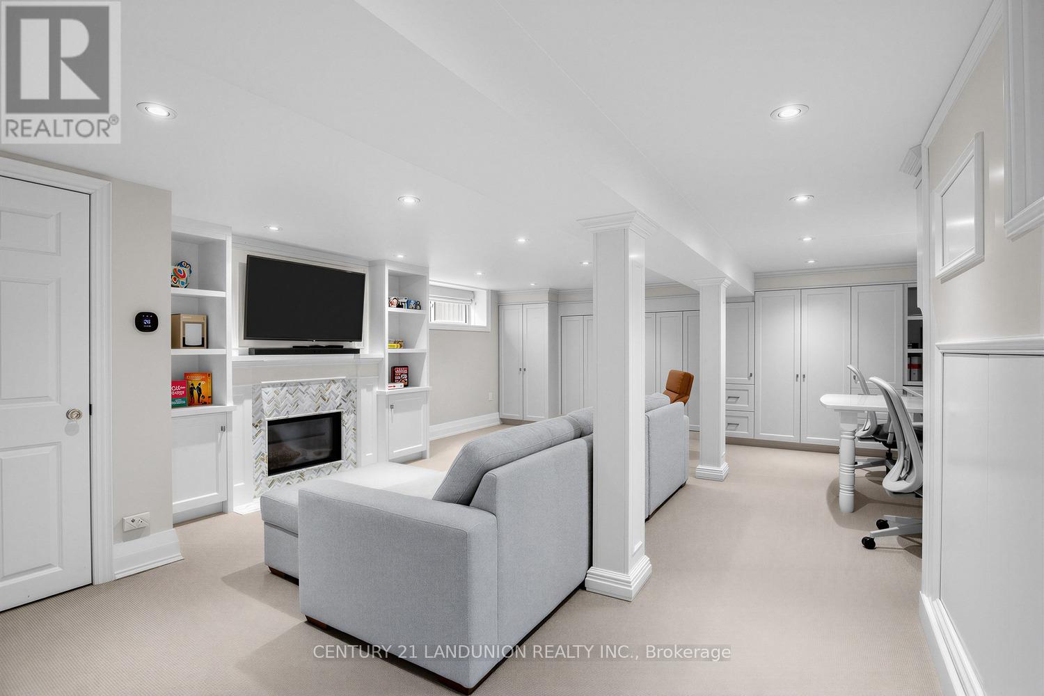 17 Otter Crescent, Toronto, Ontario  M5N 2W3 - Photo 16 - C12923800