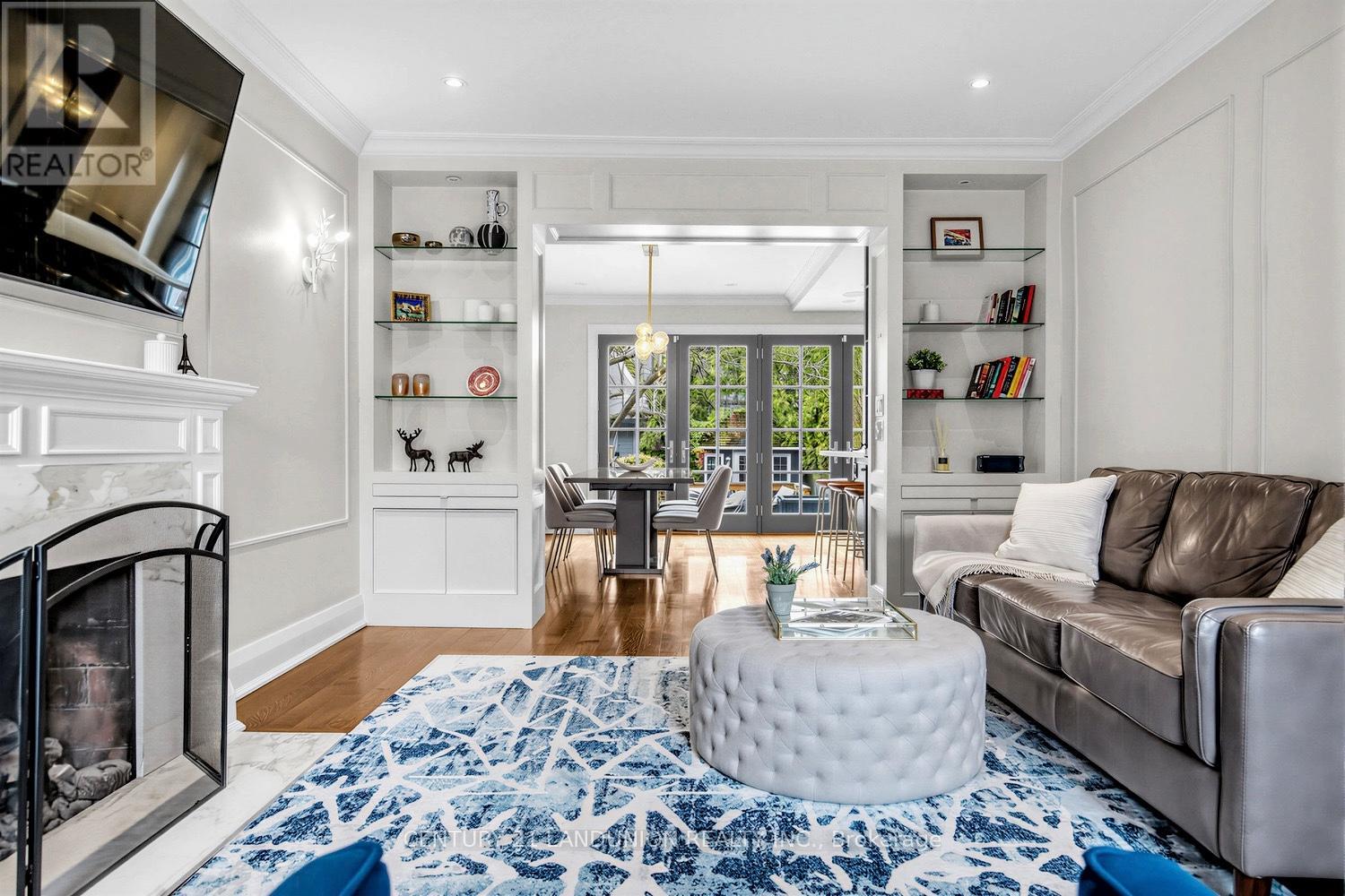 17 Otter Crescent, Toronto, Ontario  M5N 2W3 - Photo 4 - C12923800