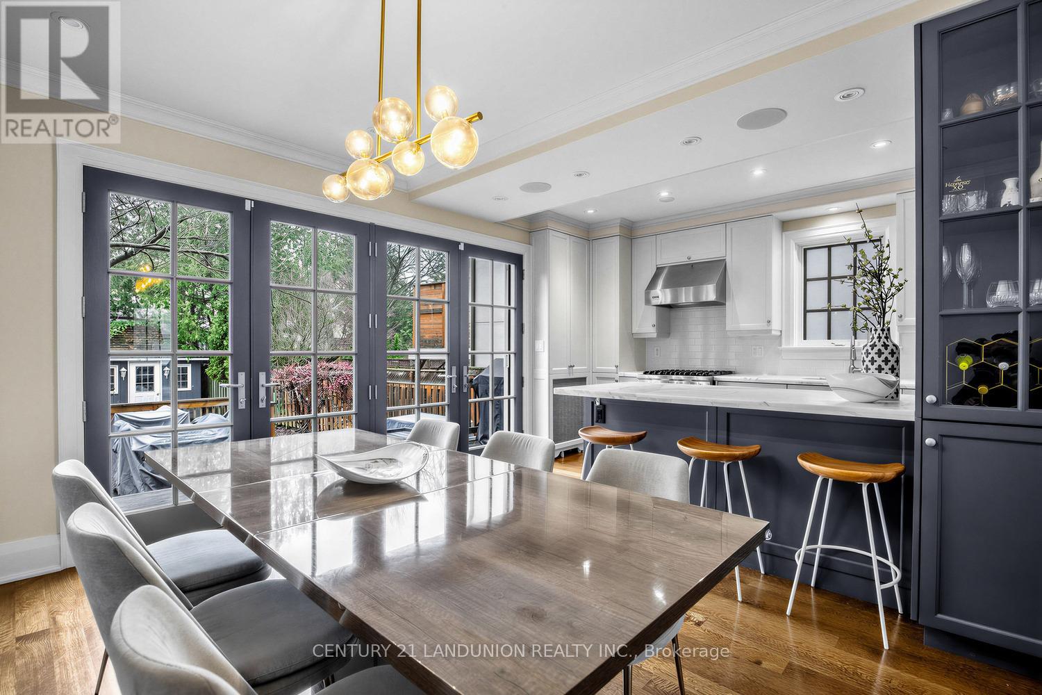 17 Otter Crescent, Toronto, Ontario  M5N 2W3 - Photo 6 - C12923800