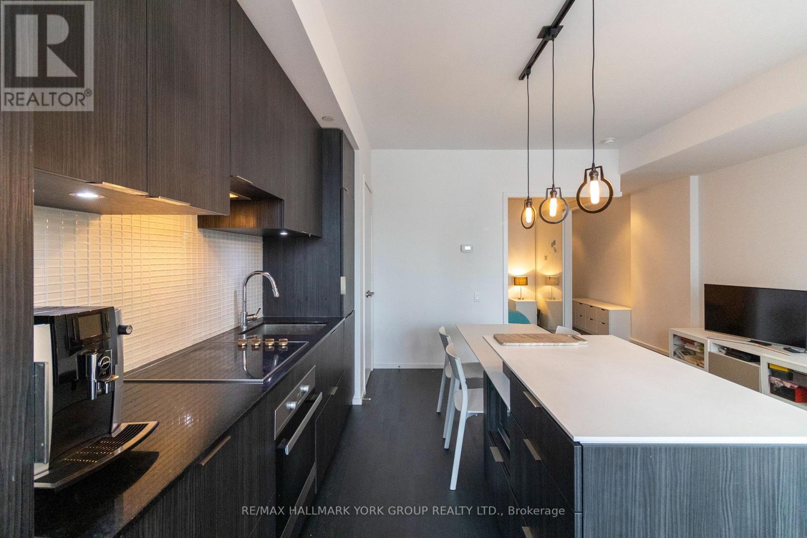 904 - 5 St Joseph Street, Toronto, Ontario  M4Y 0B6 - Photo 4 - C12923804