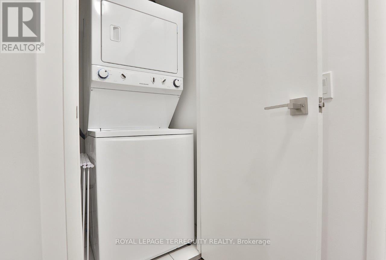 210 - 98 Lillian Street, Toronto, Ontario  M4S 0A5 - Photo 17 - C12923824