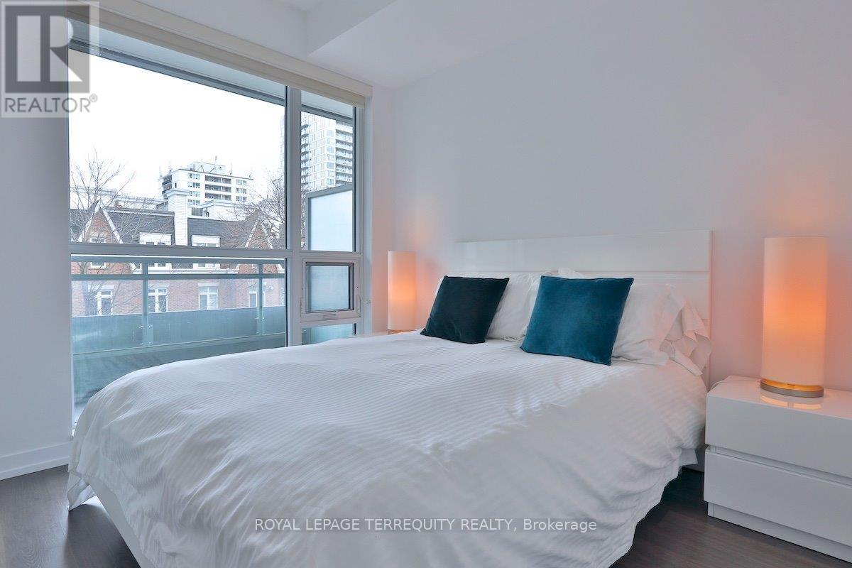 210 - 98 Lillian Street, Toronto, Ontario  M4S 0A5 - Photo 9 - C12923824