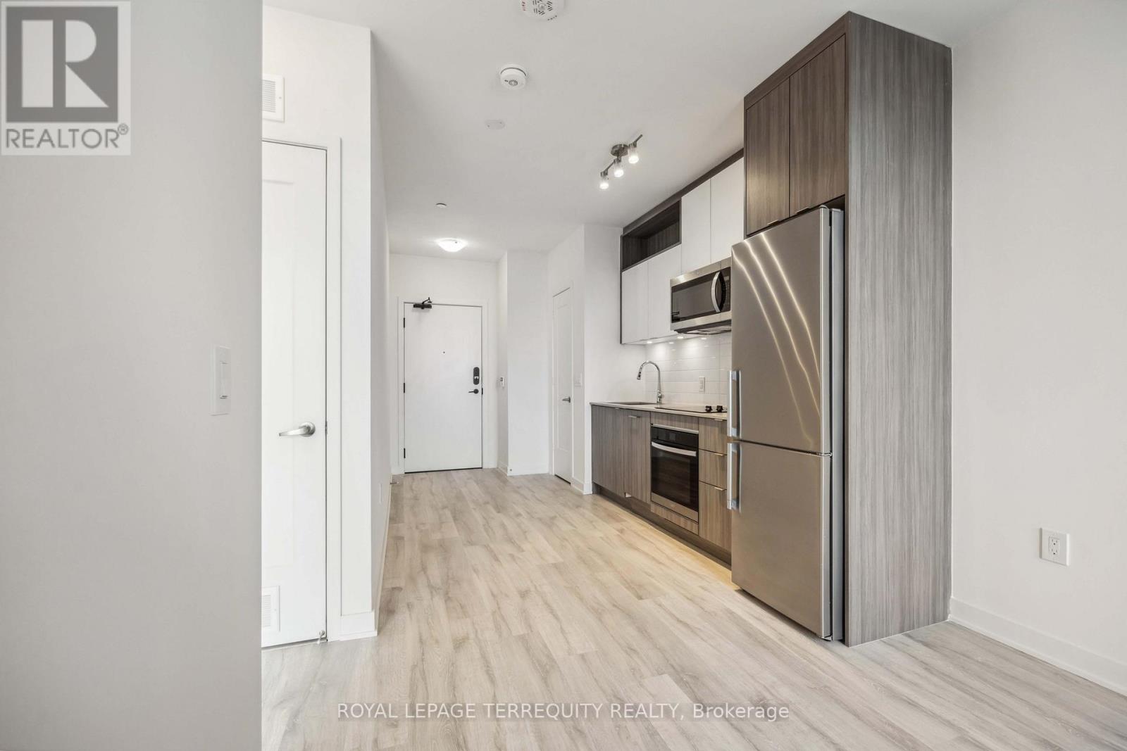 1004 - 70 Princess Street, Toronto, Ontario  M5A 0X6 - Photo 5 - C12923834