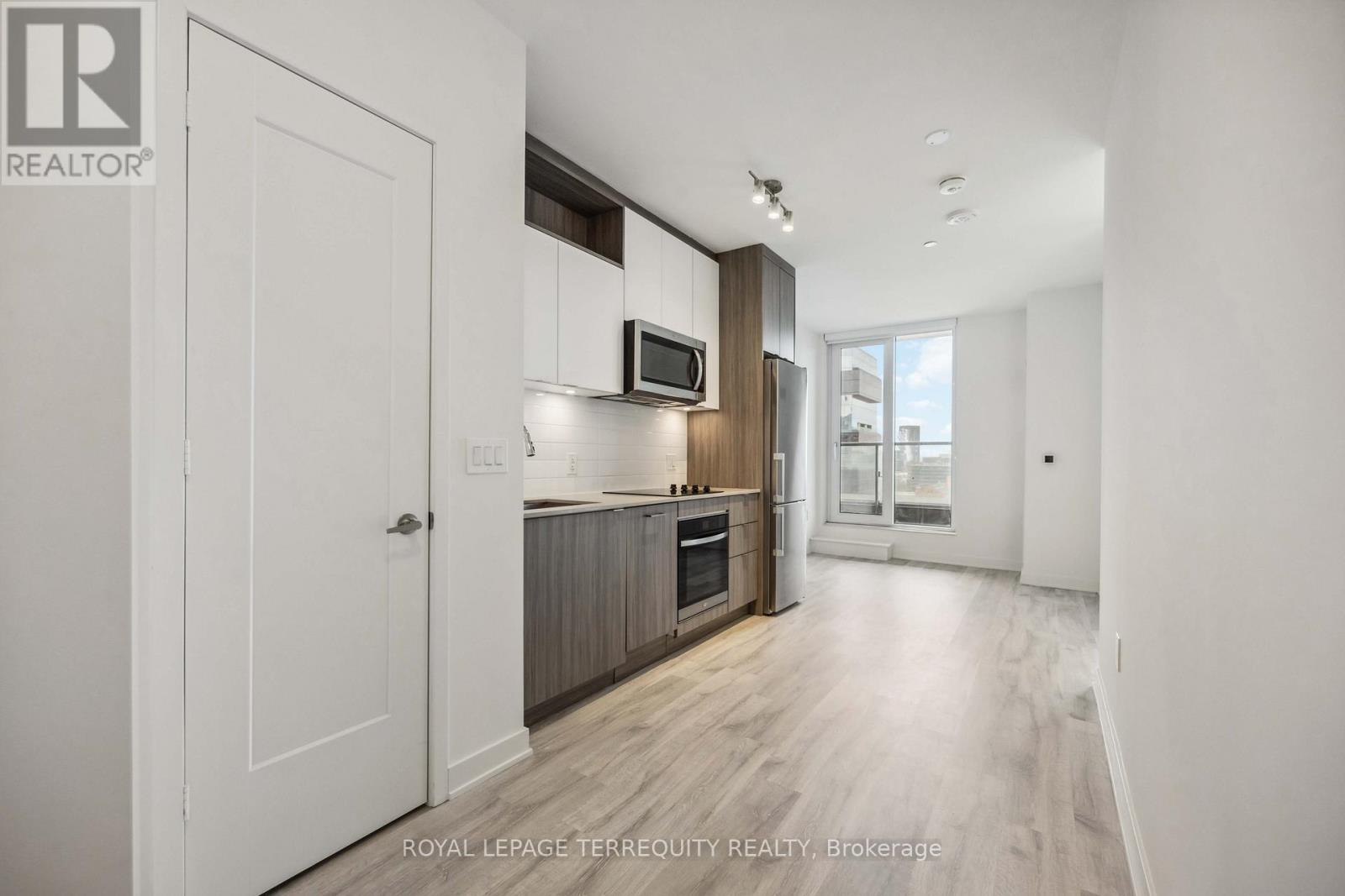 1004 - 70 Princess Street, Toronto, Ontario  M5A 0X6 - Photo 7 - C12923834