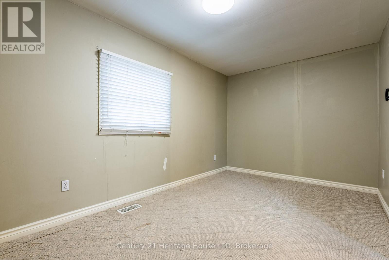 57 Leeper Street, St. Catharines, Ontario  L2S 2N1 - Photo 13 - X12923594