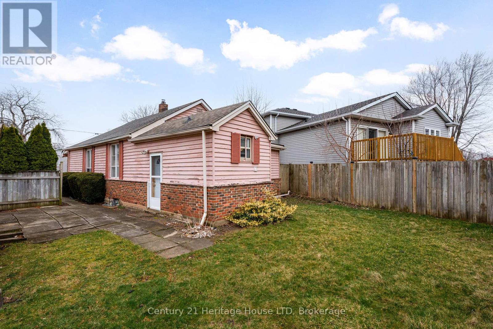 57 Leeper Street, St. Catharines, Ontario  L2S 2N1 - Photo 22 - X12923594