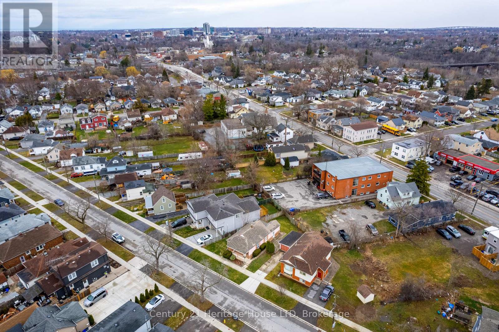 57 Leeper Street, St. Catharines, Ontario  L2S 2N1 - Photo 24 - X12923594