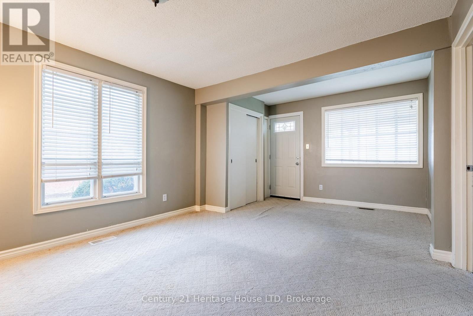 57 Leeper Street, St. Catharines, Ontario  L2S 2N1 - Photo 7 - X12923594