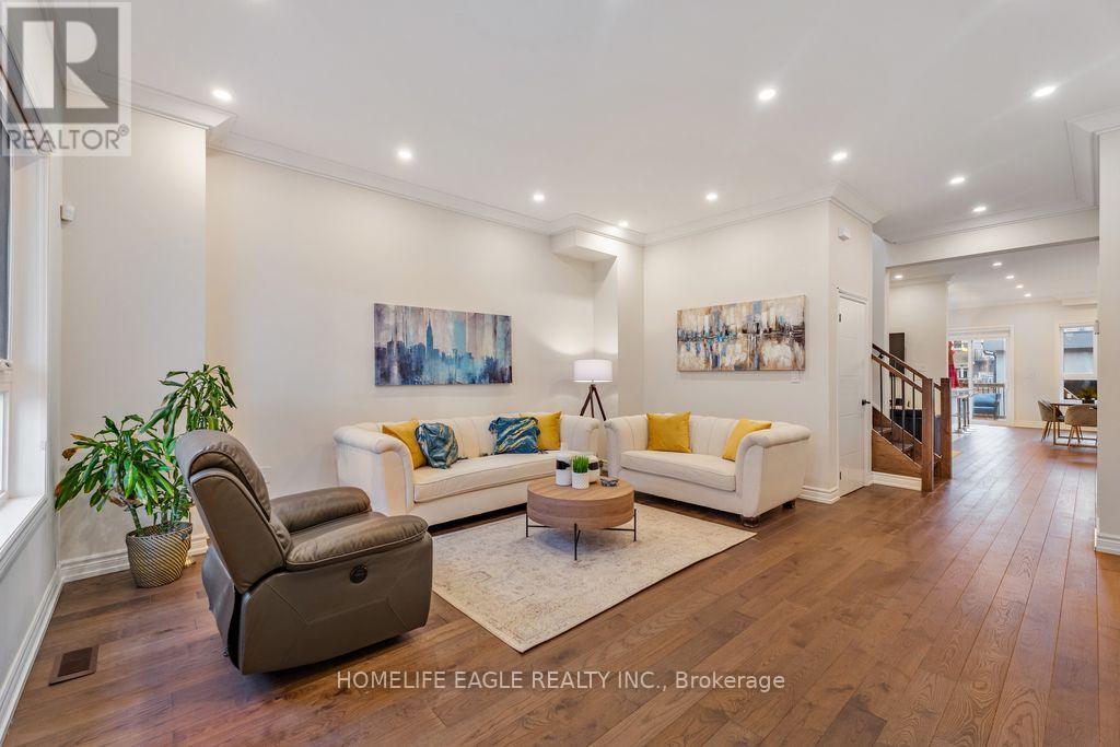 149 Mcintosh Street, Toronto (Birchcliffe-Cliffside), Ontario  M1N 3Y8 - Photo 2 - E12923540