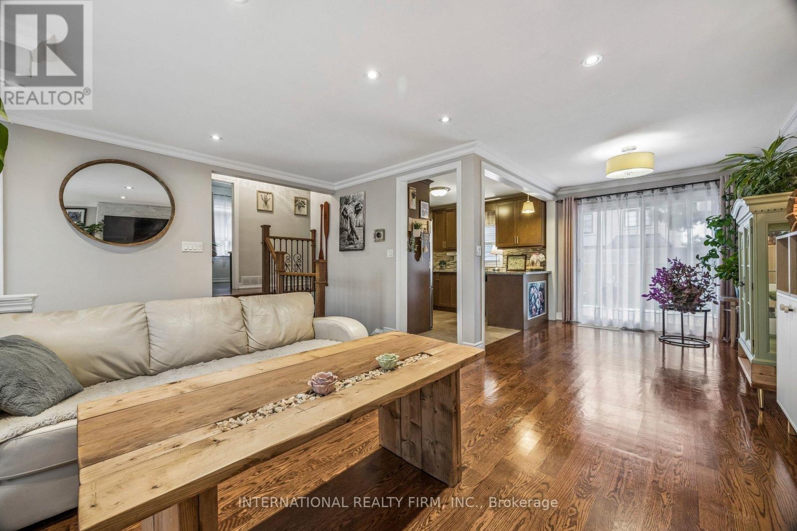 48 Holford Crescent, Toronto, Ontario  M1T 1M2 - Photo 10 - E12923584