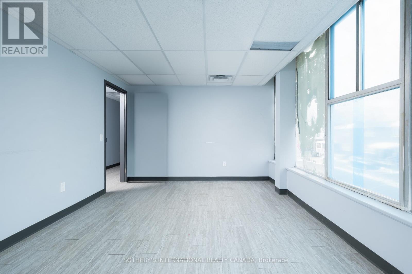 Second Floor - 2927 Danforth Avenue, Toronto, Ontario  M4C 1M4 - Photo 10 - E12923610