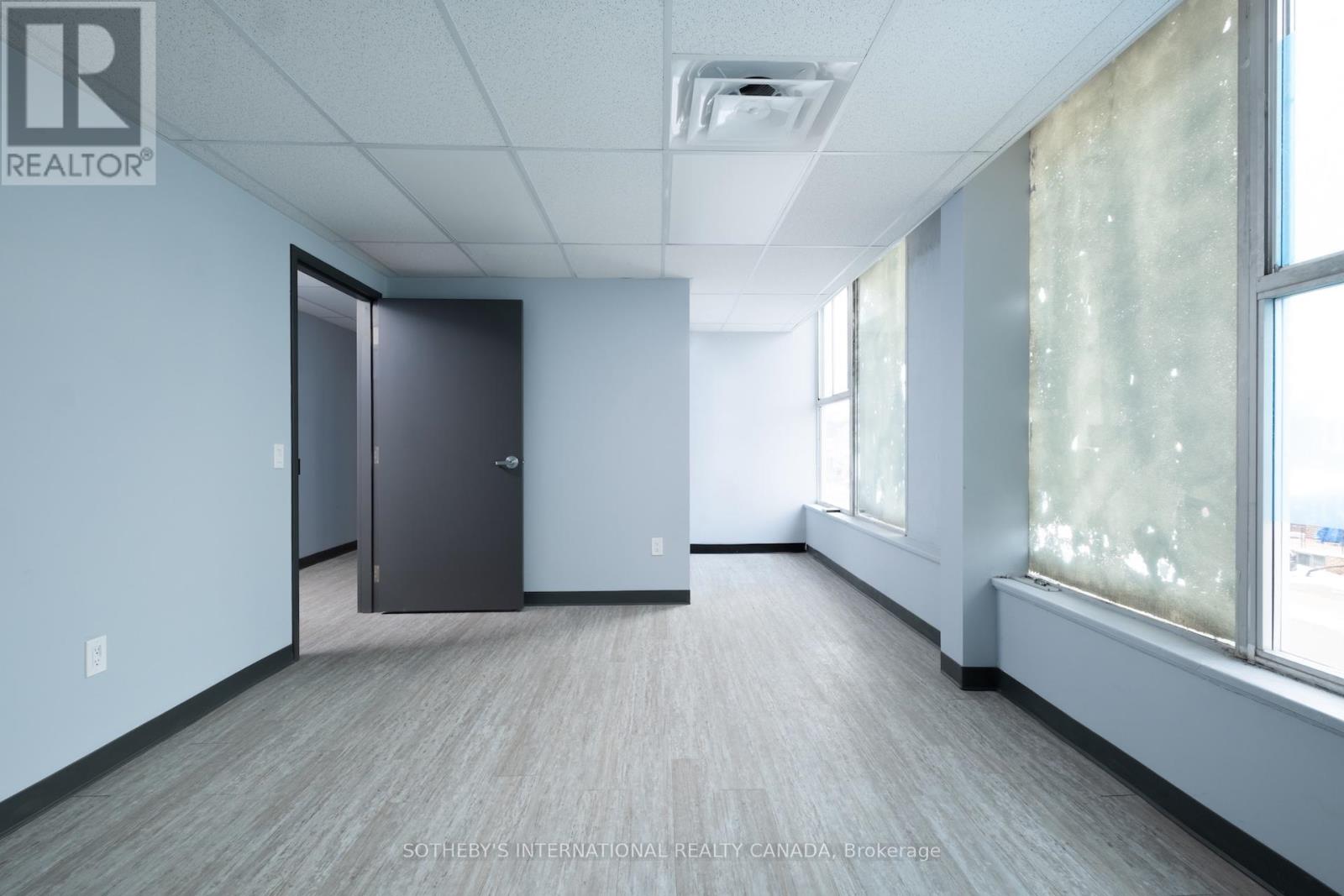 Second Floor - 2927 Danforth Avenue, Toronto, Ontario  M4C 1M4 - Photo 11 - E12923610