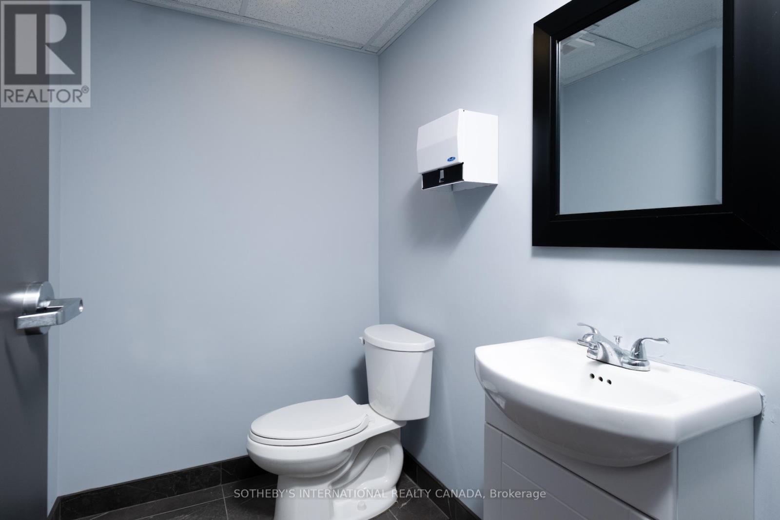 Second Floor - 2927 Danforth Avenue, Toronto, Ontario  M4C 1M4 - Photo 13 - E12923610