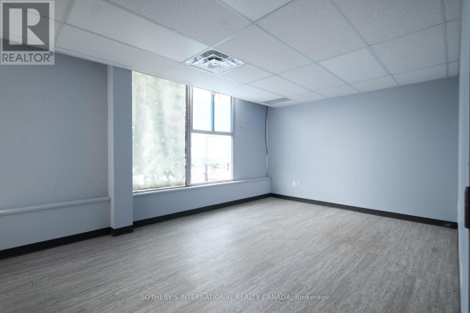 Second Floor - 2927 Danforth Avenue, Toronto, Ontario  M4C 1M4 - Photo 9 - E12923610