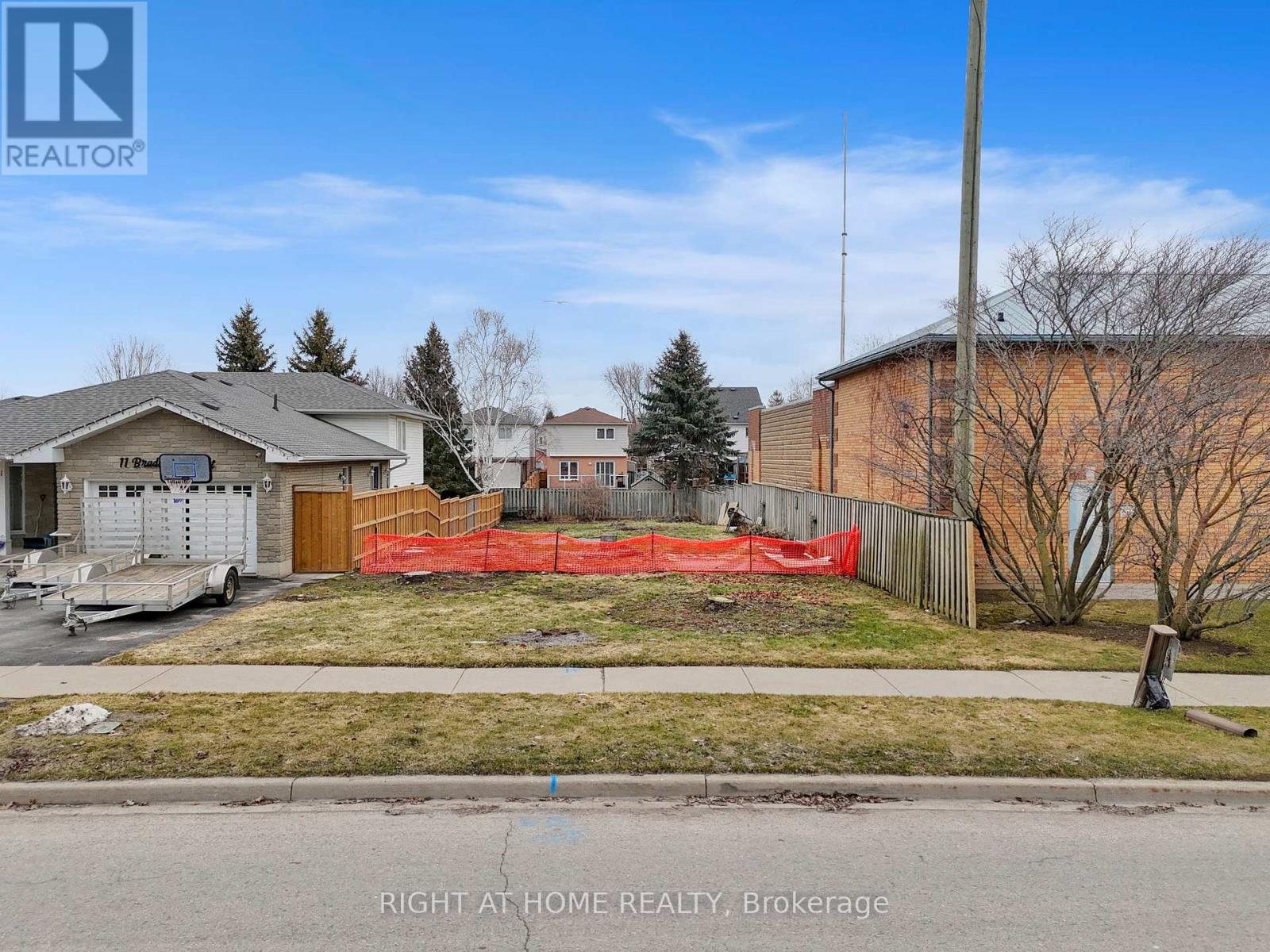 7 Bradshaw Street, Clarington, Ontario  L1C 2H4 - Photo 3 - E12923690