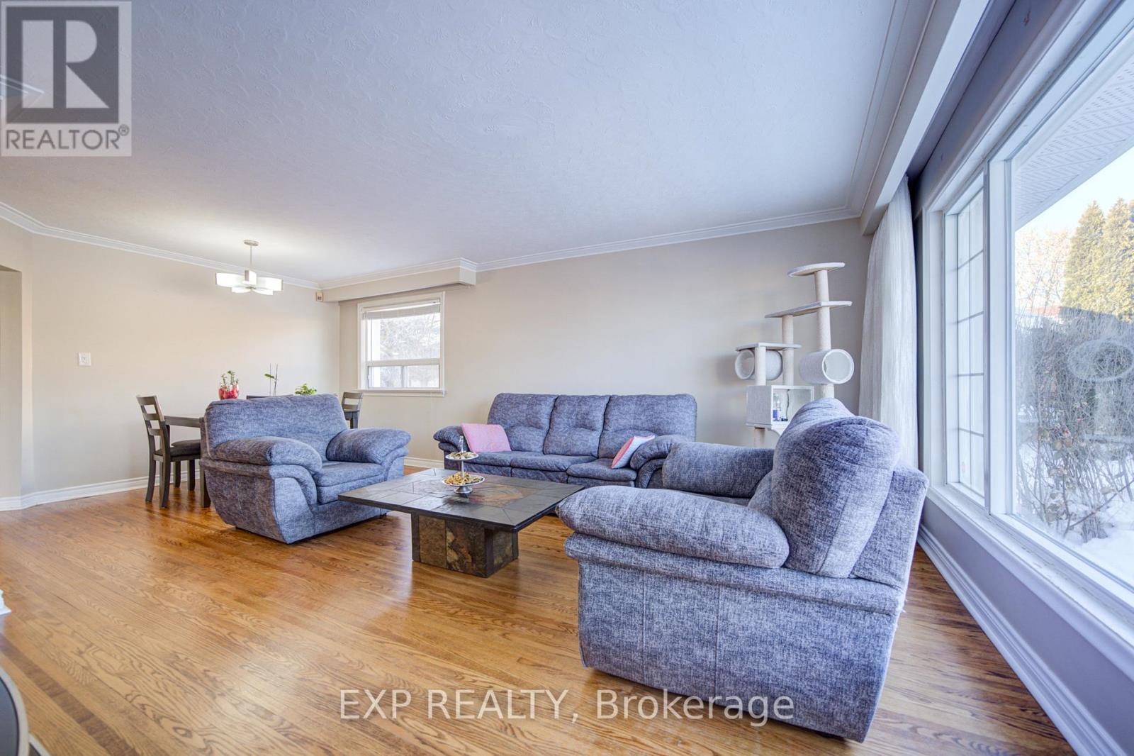 10 Pastrano Court, Toronto (Cliffcrest), Ontario  M1M 1X1 - Photo 9 - E12923860