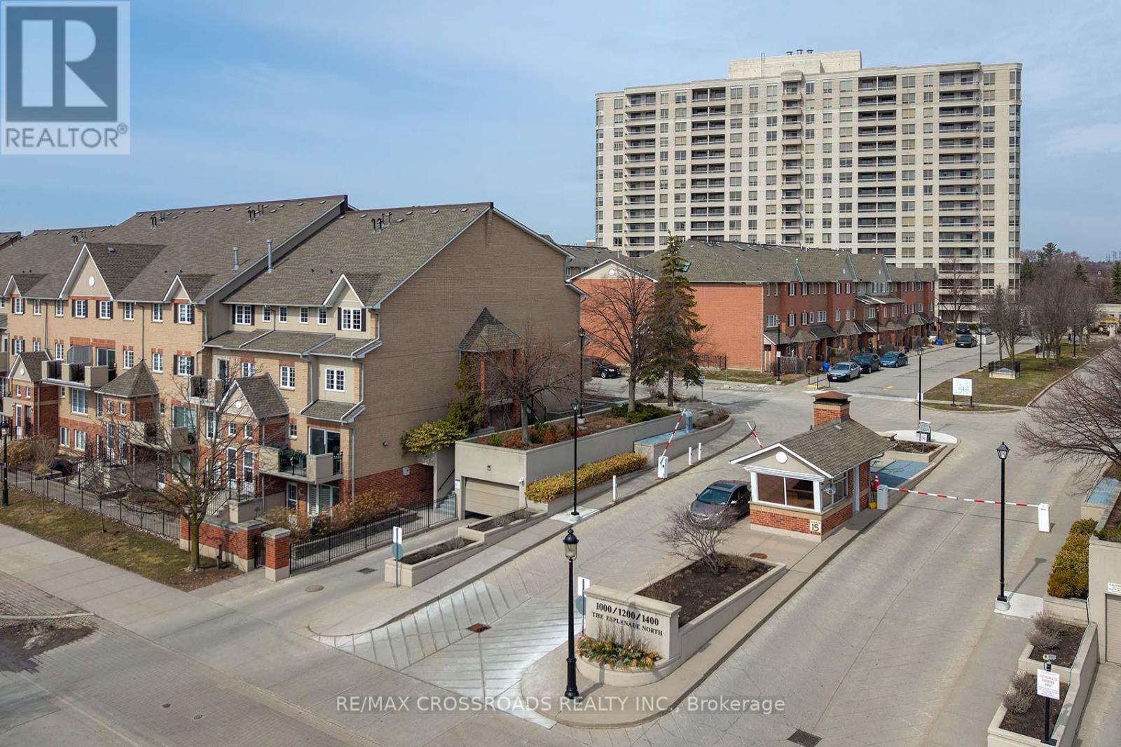 1007 - 1000 The Esplanade N, Pickering, Ontario  L1V 6V4 - Photo 3 - E12913802