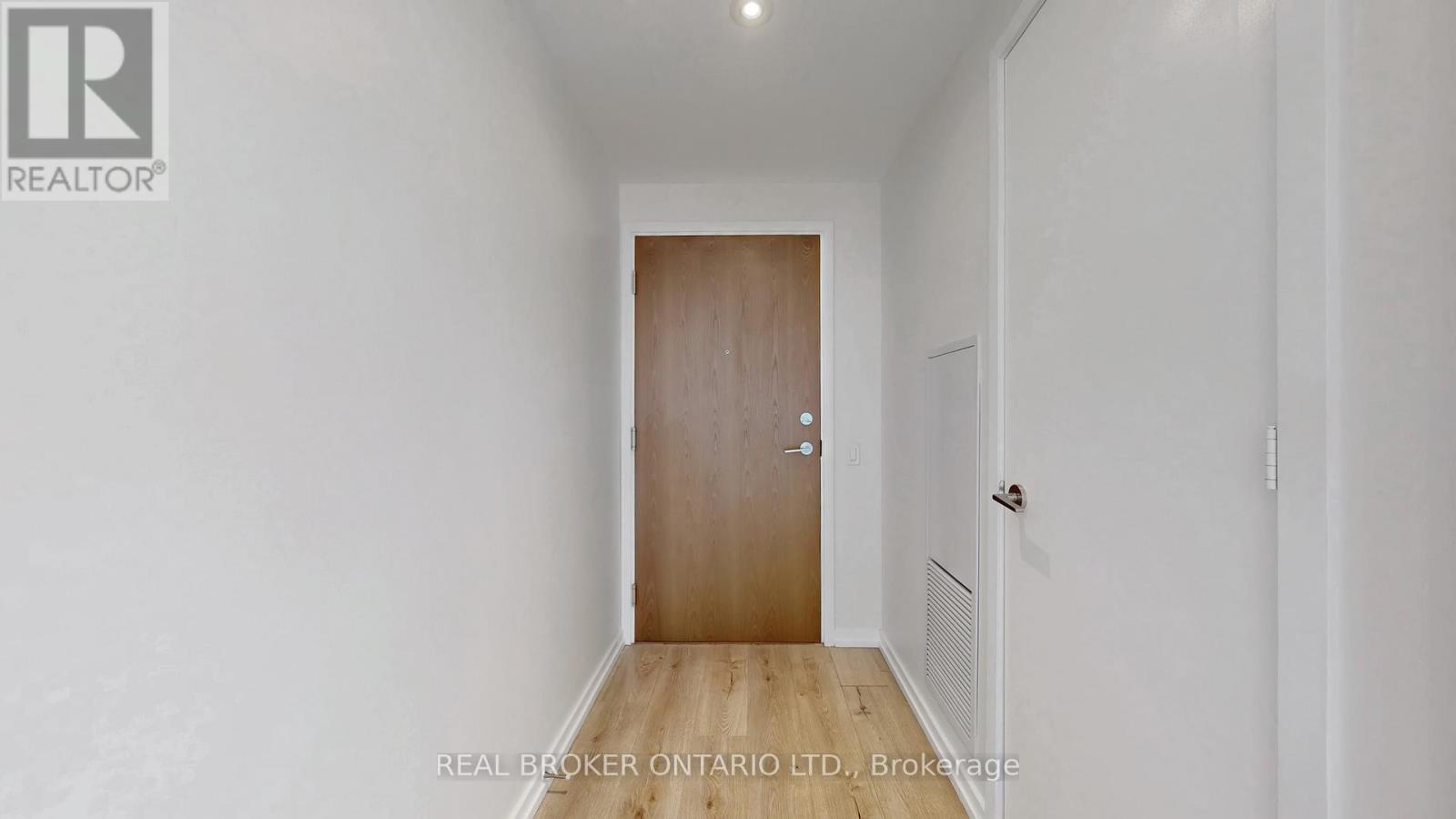 1211 - 1000 Portage Parkway, Vaughan, Ontario  L4K 0L1 - Photo 2 - N12913746