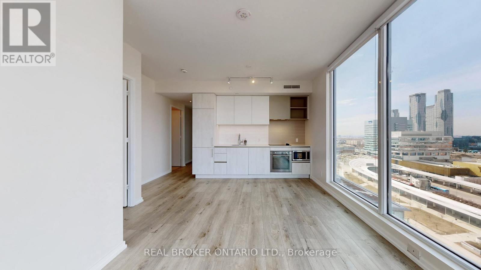 1211 - 1000 Portage Parkway, Vaughan, Ontario  L4K 0L1 - Photo 4 - N12913746