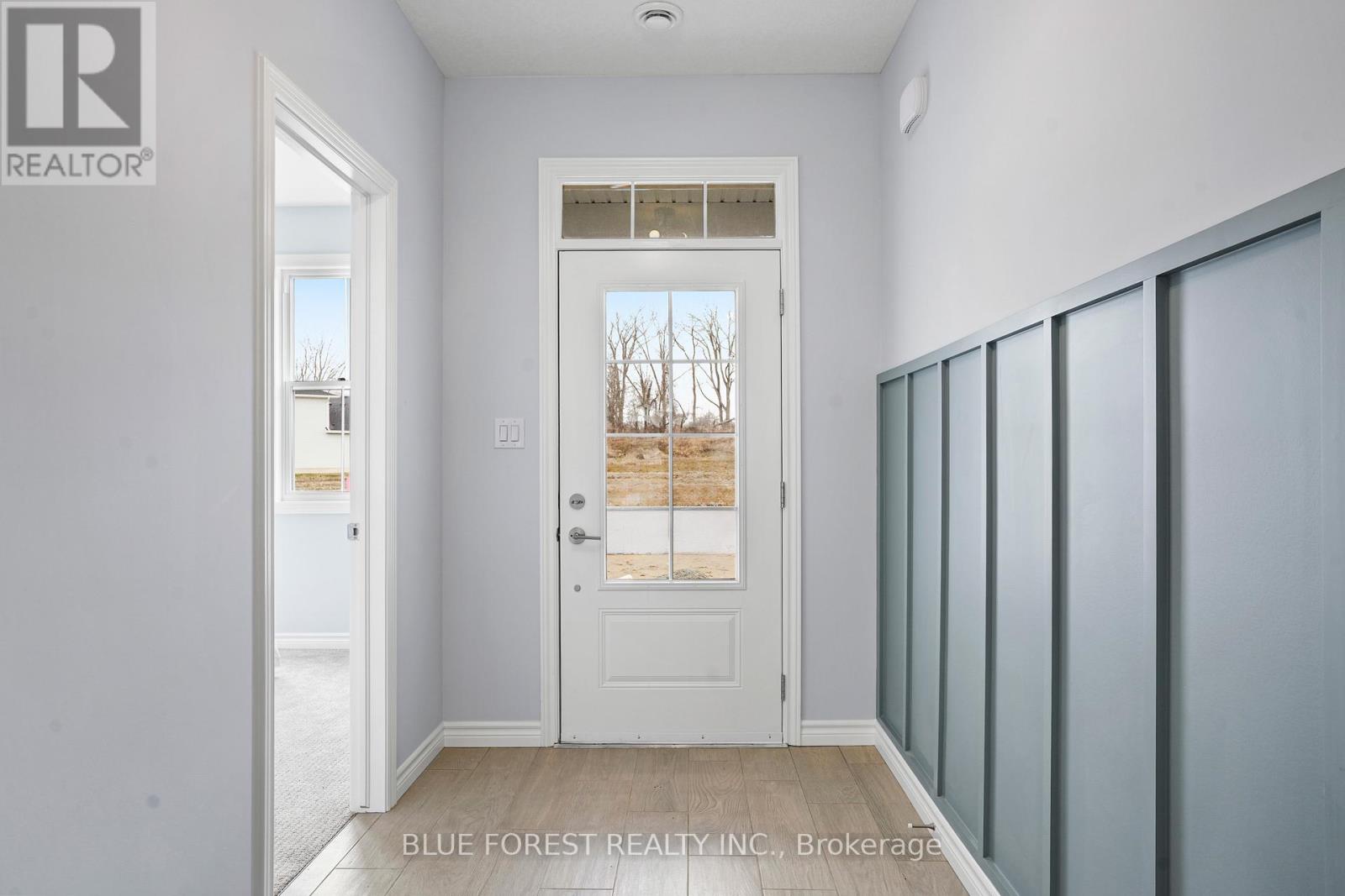 25 Harbour Way, Central Elgin, Ontario  N5L 1C5 - Photo 3 - X12677456