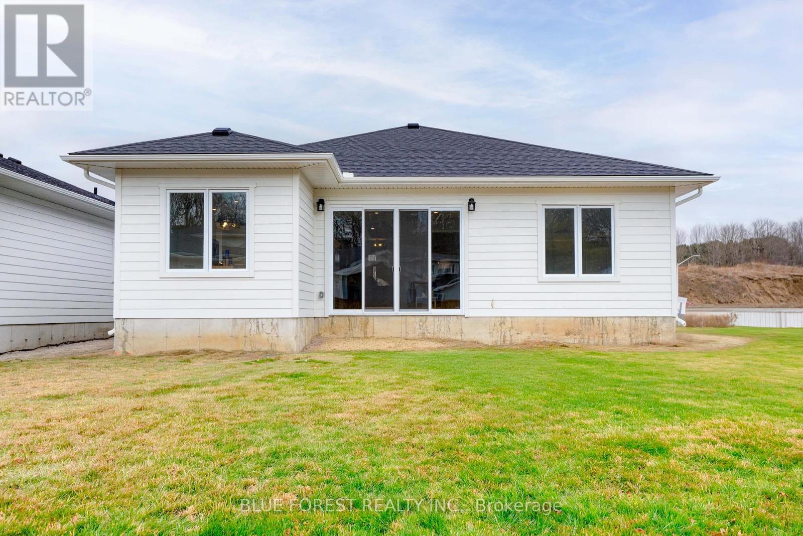 25 Harbour Way, Central Elgin, Ontario  N5L 1C5 - Photo 32 - X12677456